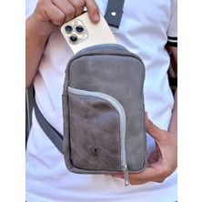 Hakiki Deri Erkek Çapraz Omuz Çantası – Fermuarlı Bölmeli, Ayarlanabilir Askılı