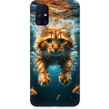 Samsung Galaxy M31S Uyumlu Suda Yüzen Kedi  Desenli Silikon Kılıf