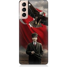 Samsung Galaxy S21 Uyumlu Bayrak Önünde Mustafa Kemal Atatürk  Desenli Silikon Kılıf