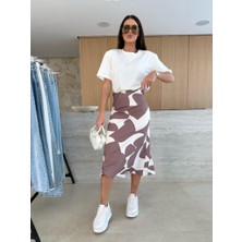 Kadın Kısa Kollu Bisiklet Yaka Viskon Bluz ve Desenli Süprem Etek Ikili Takım