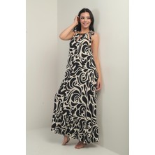 Kadın Yaka Aksesuarlı Yandan Bağcıklı Cepli Karışık Desen Uzun Elbise