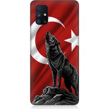 Samsung Galaxy M51 Uyumlu Bayrak Önünde Uluyan Kurt  Desenli Silikon Kılıf