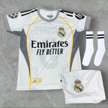 Real Madri’d Mbappe 2025/26 Sezon Çoraplı Futbol Çocuk Forması 3’lü Set