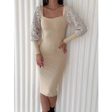 Kadın Kare Yaka Kolları Manşet ve Tül Detay Fırsat Ürün Midi Boy Elbise