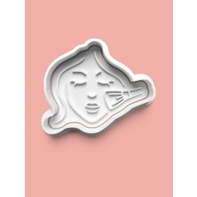 Aktastore Makyaj Yapan Kadın Kurabiye Kalıbı ve Şeker Hamuru Kalıbı