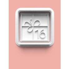 Aktastore Kareli 16 Numara Figürü Kurabiye Kalıbı ve Şeker Hamuru Kalıbı - On Altı Rakamı