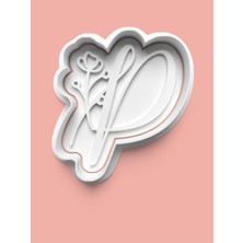 Aktastore Çiçek Desenli P Harfi Kurabiye Kalıbı ve Şeker Hamuru Kalıbı