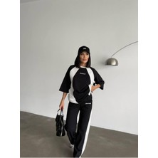 Oversize Yazı Detaylı Unisex Eşofman Takımı – Yüksek Bel, Dijital Baskı, Rahat Kesim