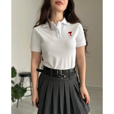 Kadın Polo Yaka Kalp Işlemeli T-Shirt