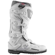 Gaerne SG22 Beyaz Cross Çizme Yüksek Performans ve Koruma ile Su Geçirmez Tasarım