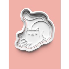 Aktastore Topaç Oynayan Kedi Figürü Kurabiye Kalıbı ve Şeker Hamuru Kalıbı