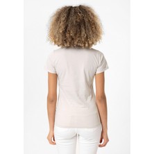 Christina Kadın Derin V Yaka Slim Fit T-Shirt