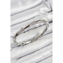 Pirinç Zirkon Taşlı Kemik Model Gümüş Renk Vip Kadın Bileklik - TJ-BB7340