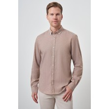  Erkek Kahve Keten Dynamic Fit Düğmeli Yaka Gömlek