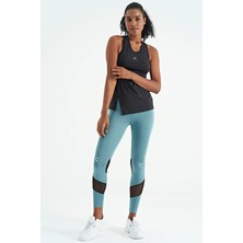 Tommy Lıfe Siyah Yırtmaç Detaylı O Yaka Sıfır Kollu Standart Kalıp Kadın Spor Atlet - 97256