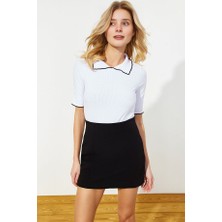 Beyaz Yaka Detaylı Regular Kalıp Örme Bluz