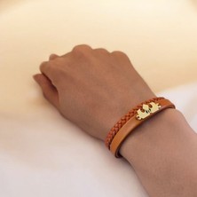 Archin Aile Temalı Kahverengi Derili Taç Motifli 14 Ayar Altın Plakalı Hediye Bileklik-491 Sembol