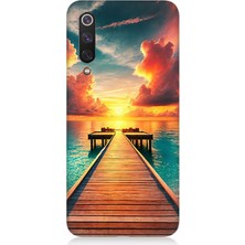 Xiaomi Mi 9 Se Uyumlu Gün Batımına Uzanan Iskele  Desenli Silikon Kılıf