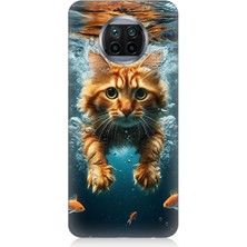 Xiaomi Mi 10T Lite Uyumlu Suda Yüzen Kedi  Desenli Silikon Kılıf