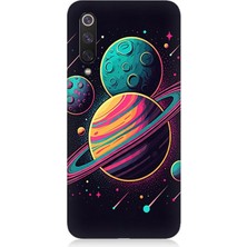 Xiaomi Mi 9 Se Uyumlu  Evreninde Renkli Gezegenler  Desenli Silikon Kılıf