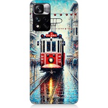 Xiaomi Redmi Note 11 Pro Uyumlu Yağmurlu Sokakta Kırmızı Tramvay  Desenli Silikon Kılıf
