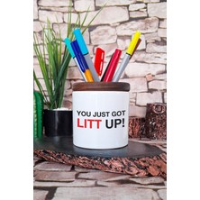 Suits You Just Got Litt Up Baskılı Seramik Kalemlik Masaüstü Düzenleyici