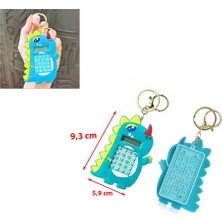 Paras Ticaret Mini 8 Haneli Hesap Makineli Labirent Oyunlu Dinazor Anahtarlık (1 Adet) (Ebat: 9,3 cm x 5,9 Cm)