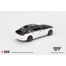 Mini Gt 1/64 959 Bmw I7 XDRIVE60 Alpine White / Black Sapphire