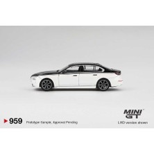 Mini Gt 1/64 959 Bmw I7 XDRIVE60 Alpine White / Black Sapphire