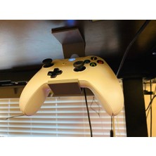 BYR Xbox One Kumandası - Masa Tutucusunun Altında (Sadece Plastik Aparattır!!!) 3D