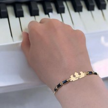 Archin Özge İsmine Özel Siyah Taş Desenli Taç Motifli 14  Ayar Altın Plakalı Hediye Bileklik-510 İsim