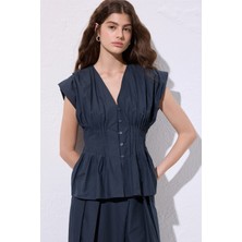 Beli Pile Detaylı Kolsuz Bluz Lacivert