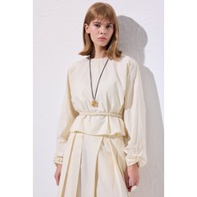 Bağlama Detaylı Kısa Bluz Vanilya