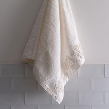 Madeira 3 Boyutlu Örgü Çiçek Işlemeli Banyo Havlusu (90 x 150 Cm)