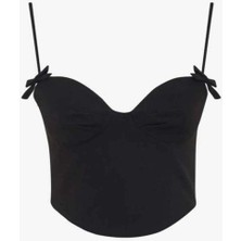 A Little Dream Top: Hafta Sonu Şıklığı Için Ayarlanabilir Askılı ve Yapısal Destekli Bluz