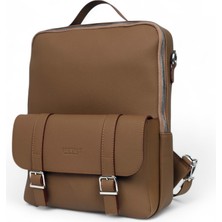 Paftalı Deri Unisex Sırt Çantası – Orta Boy, Kapaklı Tokalı, Laptop Uyumlu – 38X26X6 cm