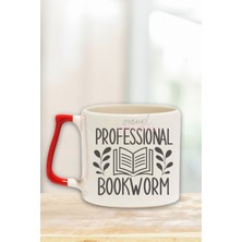 Professional Bookworm Desenli Kitap Tutkunu Hediyelik Kırmızı Kulplu Kupa Bardak