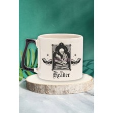 The Reader Klasik Baskılı Kitap Sever Okuyucu Hediyelik Siyah Kulplu Kupa Bardak