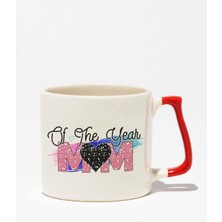 Mom Of The Year No:2 Baskılı Anneler Günü Hediyelik Kırmızı Kulplu Modern Seramik Kupa