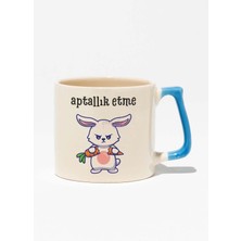 Aptallık Etme-Tavşan Eğlenceli Komik Hediyelik Beyaz Baskılı Mavi Kulplu Modern Seramik Kupa