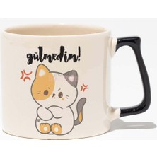 Gülmedim-Sevimli Kedi Hediyelik Eğlenceli Komik Beyaz Baskılı Siyah Kulplu Modern Seramik Kupa