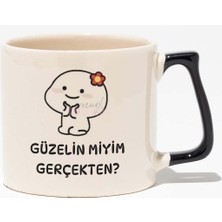 Güzelin Miyim Gerçekten Sevgiliye Özel Hediye Baskılı Siyah Kulplu Modern Seramik Kupa