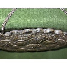 Gümüş Duvar Aynası 25 cm x 18,5 cm x 1 cm Ölçülerinde