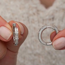 Gümüş Baget Taşlı Halka Kadın Küpe  SL10762