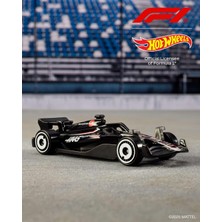 Hot Wheels Formula 1 5'li Araba Seti Yarış Takımlarını Temsil Eden 5'li  Paketi, Formula 1® Temalı 5 Adet 1:64 Ölçekli Metal Araba Seti JGF58