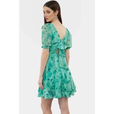 Yazlık Kadın Mini Elbise Polyester Şifon Dokuma Astarlı Şık Görünüm Özenle Seçilmiş Modern Stil