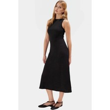 Şık Örme Elbise Sırt Dekolteli V Yaka Maxi Boy Nefes Alabilir Kumaş Görünüm