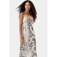 Midi Boy Saten Elbise Soyut Desenli Kolsuz Düz Kesim Polyester Kumaş Rahat ve Şık