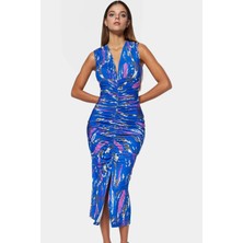 Rahat ve Şık Bodycon Midi Elbise Örme Kumaş V Yaka Büzgü Detaylar 120 cm Boy