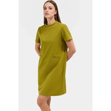 Mini Krep Elbise Shift Kalıp Cep Detaylı Polyester Kumaş Günlük Stil Şık Görünüm Uzun Ömürlü